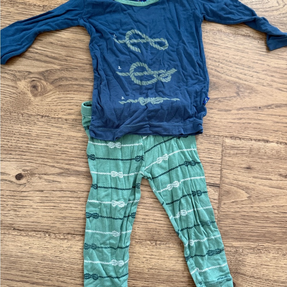 Kickee Pants Navy Top and Seafoam Green Knot-Print Pajama Set